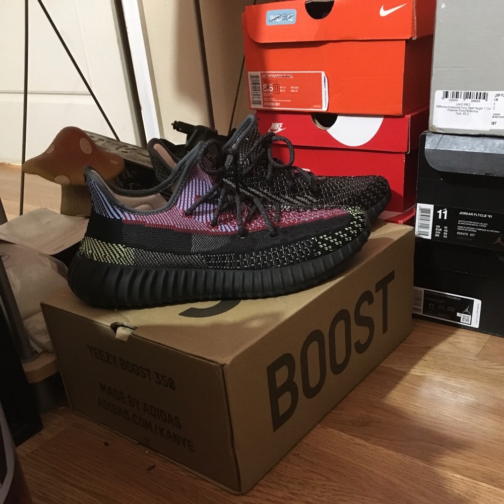 Reflective Yecheil Yeezy 350